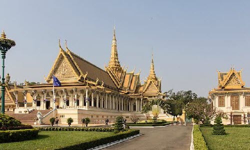 In Phnom Penh there are many amazing tourist attractions to visit such as Royal Palace, the National Museum and the Silver Pagoda.