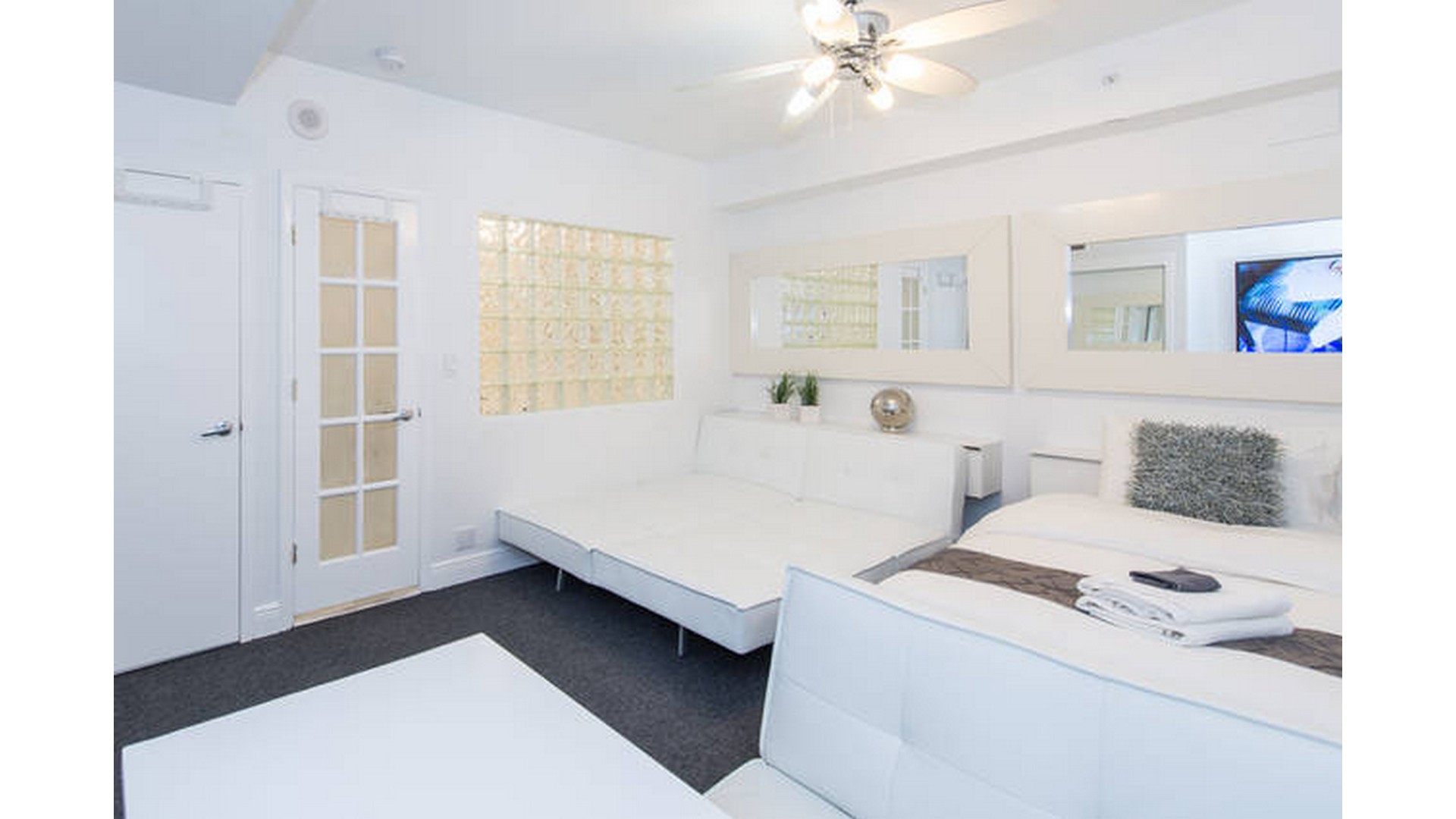 3 Room Art Deco Oceanfront Suite at Shelborne South Beach