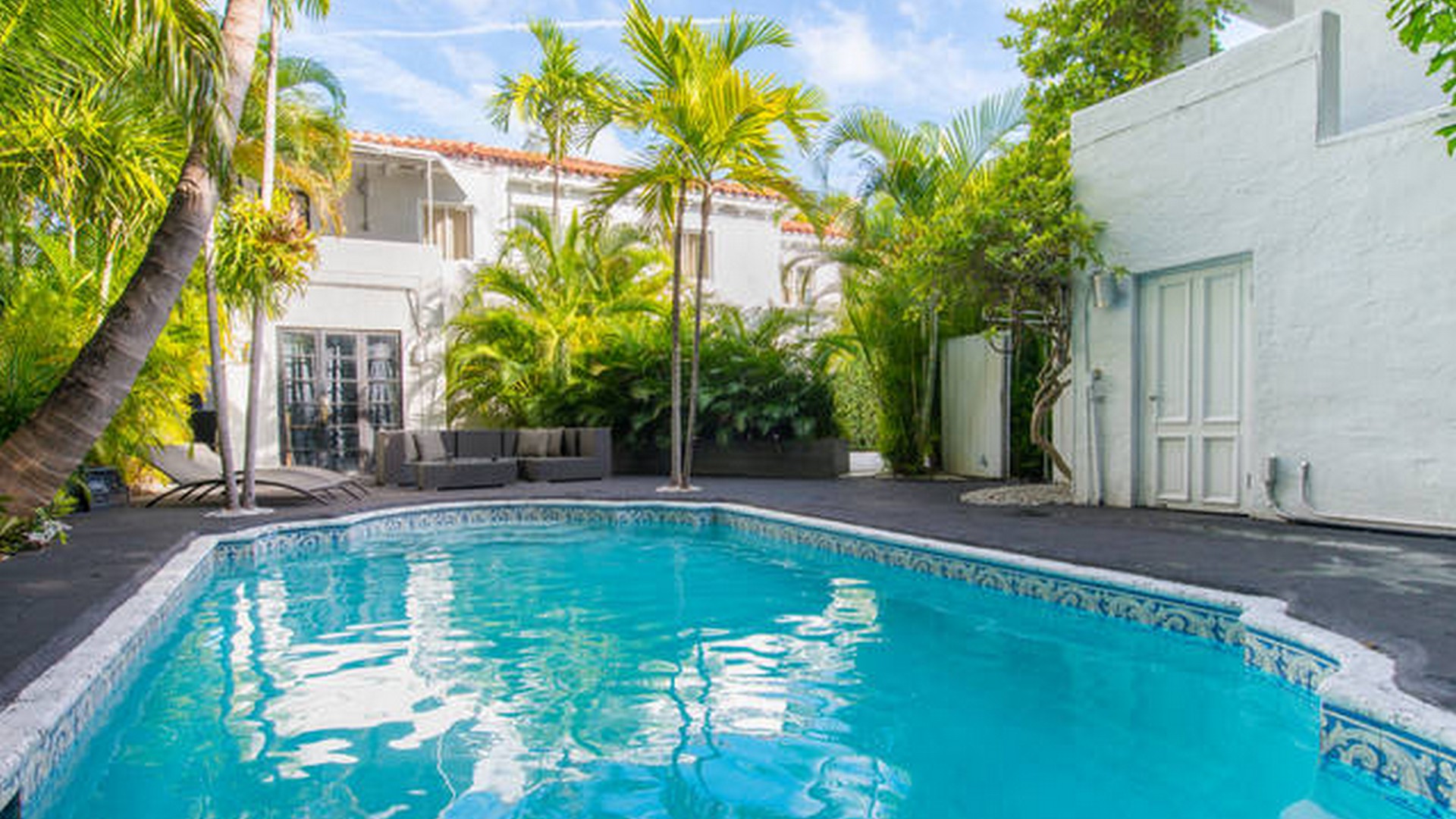 10 Room Art Deco Pool Villa Mansion Estate