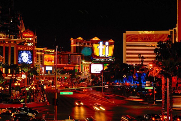 Enjoy Nightlife in Las Vegas