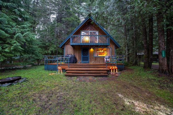 Mt. baker lodging cabin #48sl - hot tub - pets ok - wifi - wood stove - sleeps 5