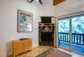 Mt. Baker Lodging Condo #94SLL - Inexpensive - Fireplace - WIFI - Sleeps 4